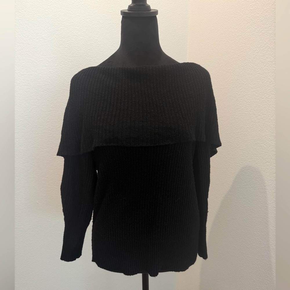 Sugar Lips Black Off-Shoulder Knit Sweater XS/S